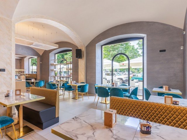 Bar Hollywood