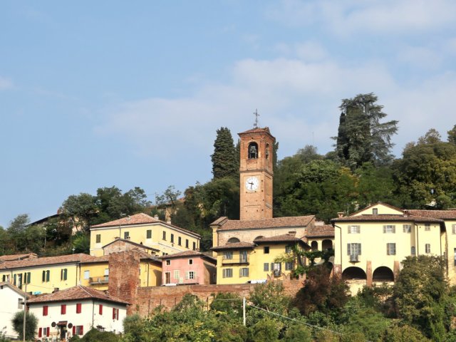 LA BOTTIGLIA E IL BICCHIERE