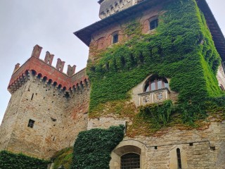 CASTELLI & VINO (feat. LA STRADA DEI VINI E DEI SAPORI DEL GRAN MONFERRATO) 